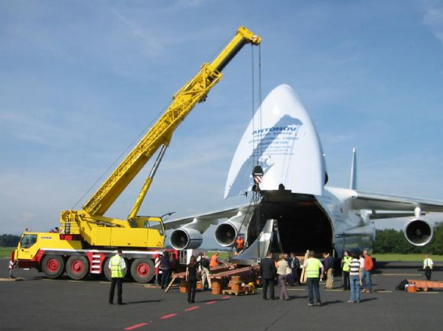 Loading cargo plane Antonov
