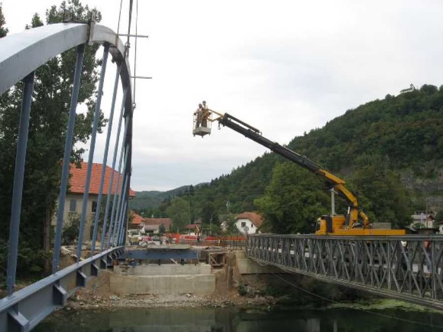 Assembling of new bridge