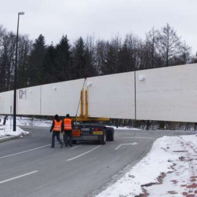 Transport in montaža lesenih lepljenih nosilcev