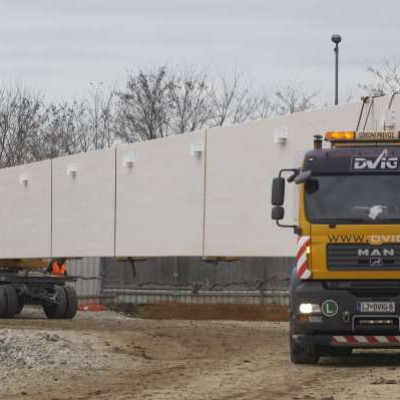 Transport in montaža lesenih lepljenih nosilcev